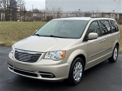 2015 Chrysler Town & Country 