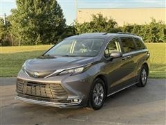2024 Toyota Sienna 