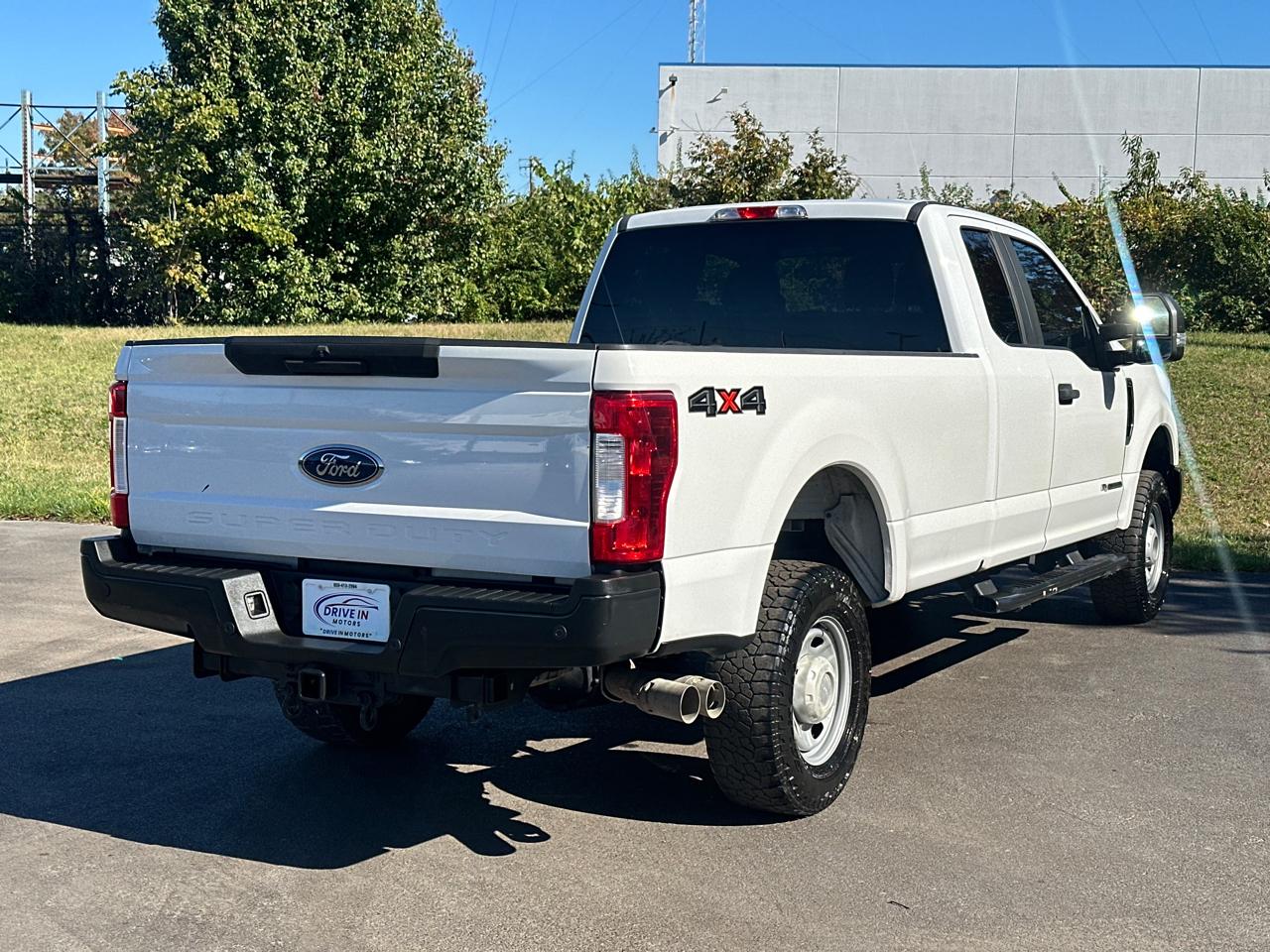 Ford Super Duty F-250 SRW XL 4WD SuperCab 8' Box 2017