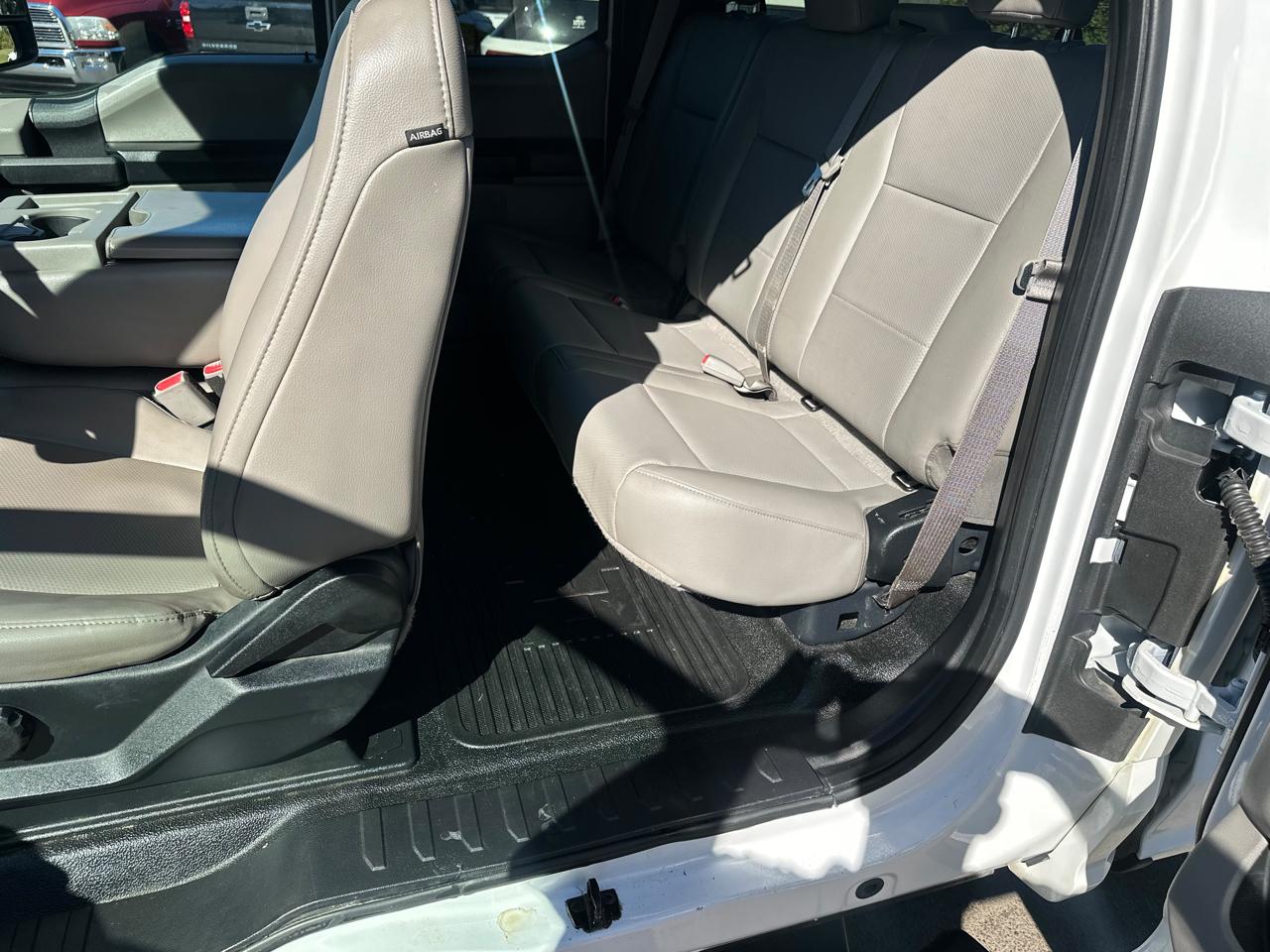 Ford Super Duty F-250 SRW XL 4WD SuperCab 8' Box 2017