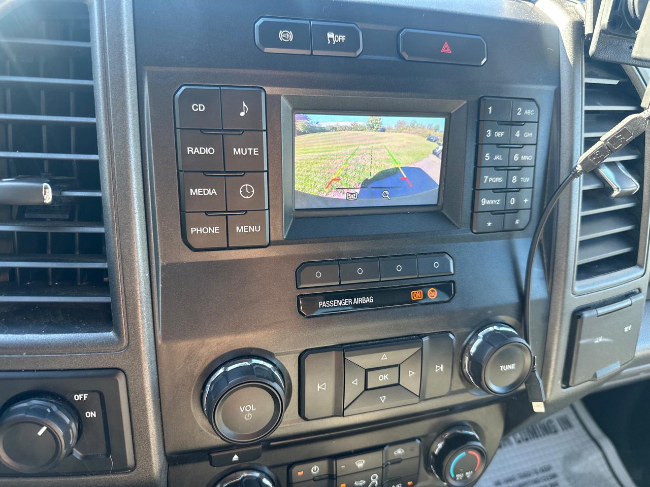 Ford Super Duty F-250 SRW XL 4WD SuperCab 8' Box 2017