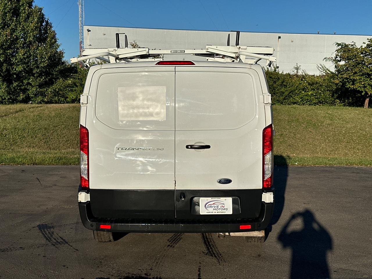 Ford Transit Cargo Van T-250 130" Low Rf 9070 GVWR RWD 2021