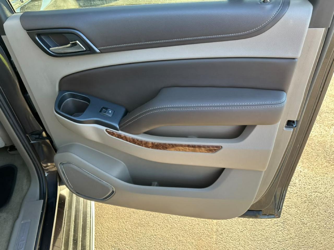 Chevrolet Suburban 4WD 4dr 1500 LTZ 2016