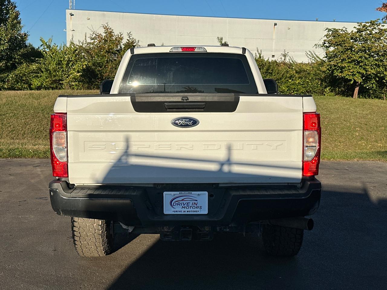 Ford Super Duty F-250 SRW XL 4WD SuperCab 8' Box 2022