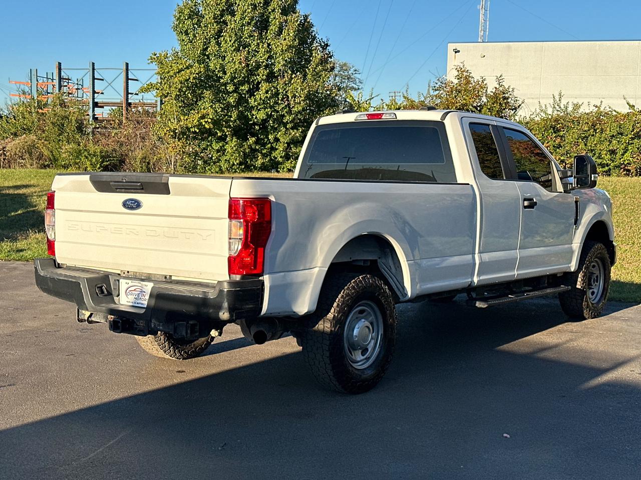 Ford Super Duty F-250 SRW XL 4WD SuperCab 8' Box 2022