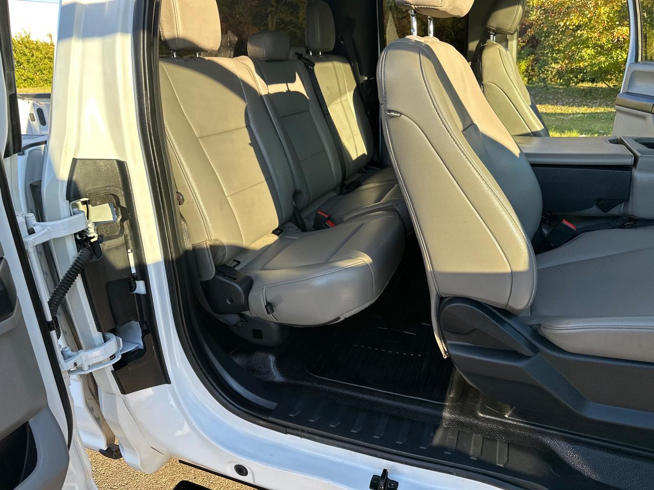 Ford Super Duty F-250 SRW XL 4WD SuperCab 8' Box 2022