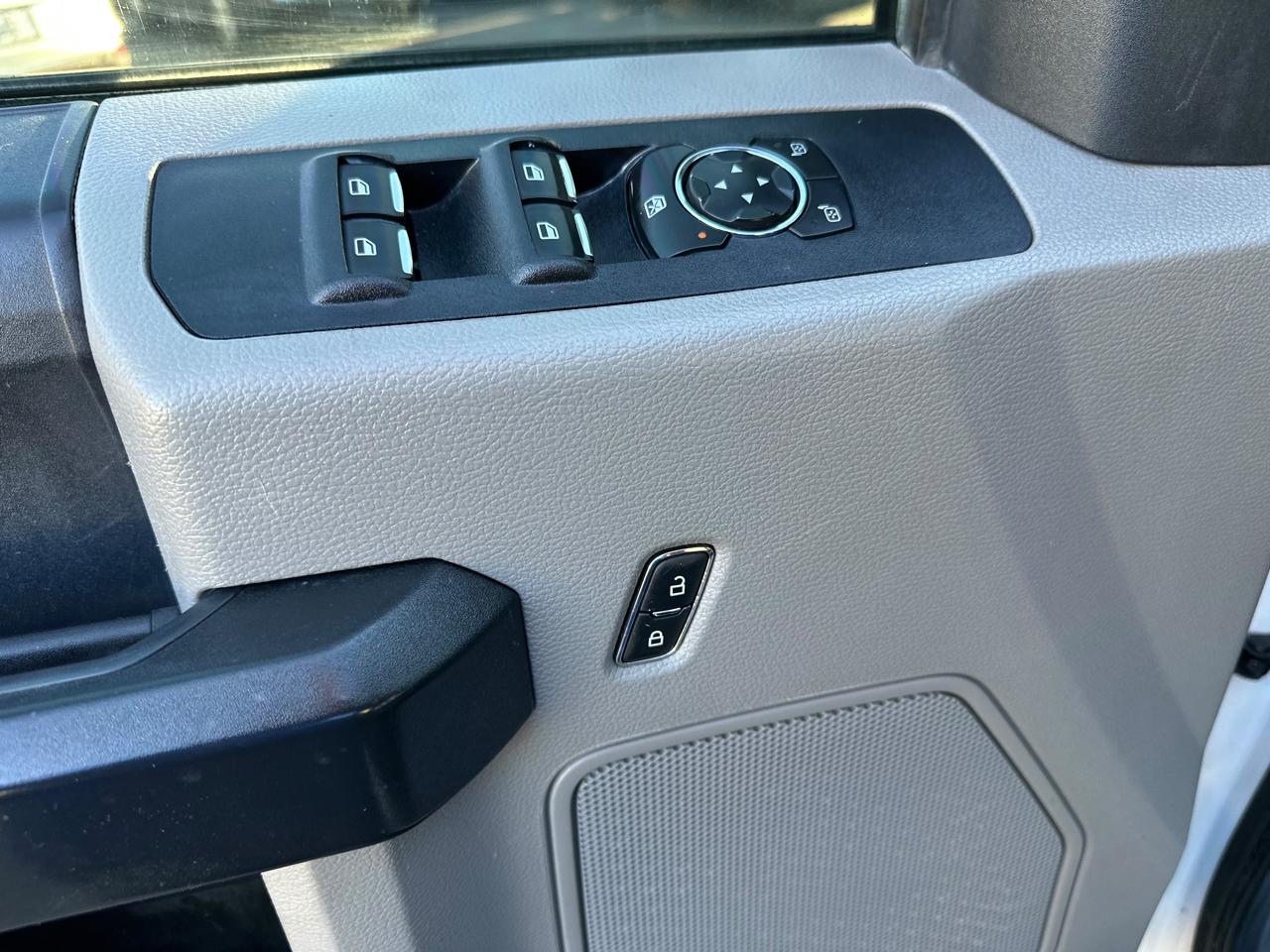 Ford Super Duty F-250 SRW XL 4WD SuperCab 8' Box 2022