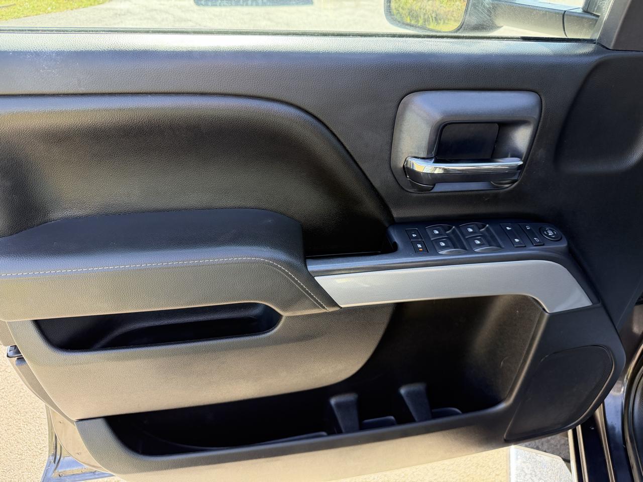 Chevrolet Silverado 2500HD Built After Aug 14 4WD Crew Cab 153.7" LT 2015