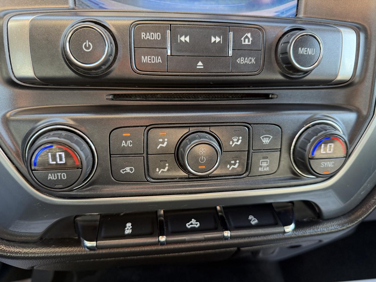 Chevrolet Silverado 2500HD Built After Aug 14 4WD Crew Cab 153.7" LT 2015