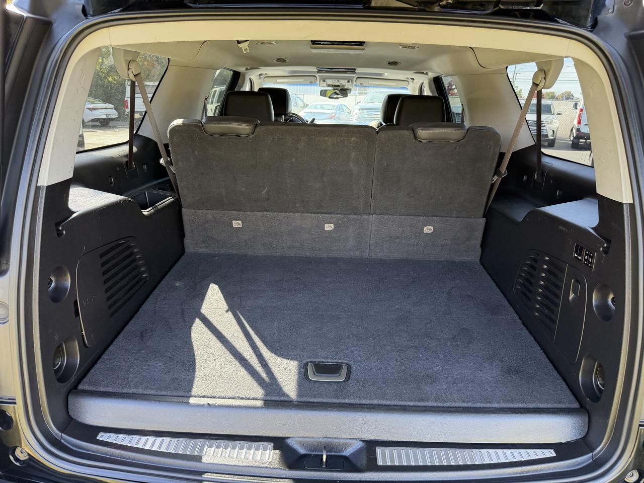 Cadillac Escalade ESV 4WD 4dr Luxury Collection 2016