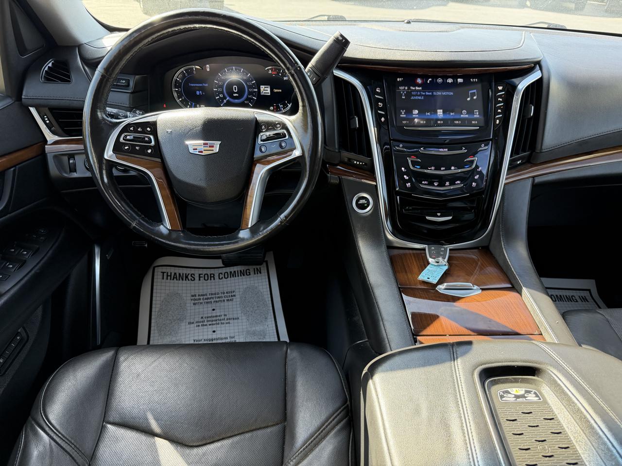 Cadillac Escalade ESV 4WD 4dr Luxury Collection 2016