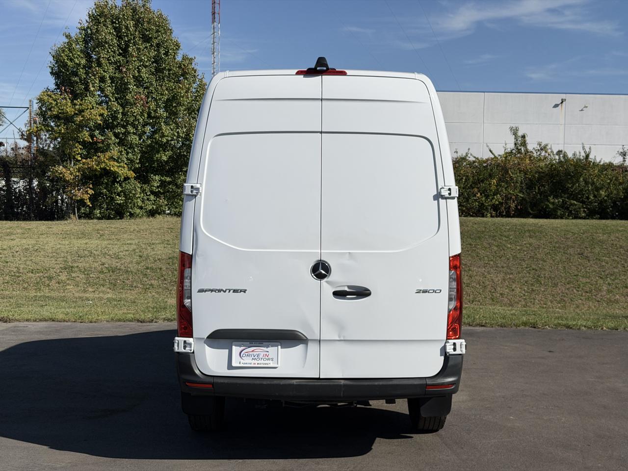 Mercedes-Benz Sprinter Cargo Van 2500 Standard Roof I4 Diesel HO 144" RWD 2025