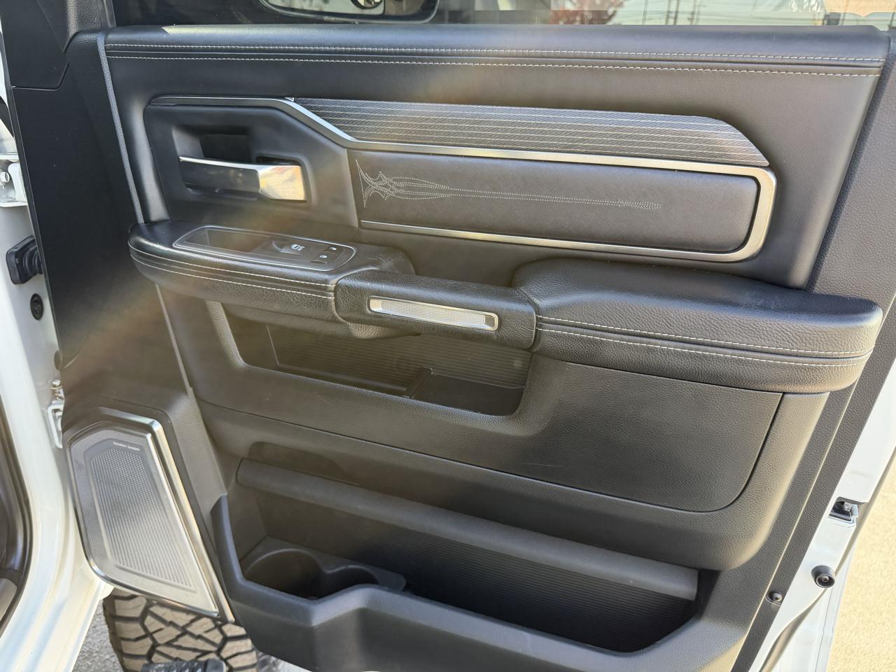 RAM 2500 Limited 4x4 Crew Cab 6'4" Box 2019