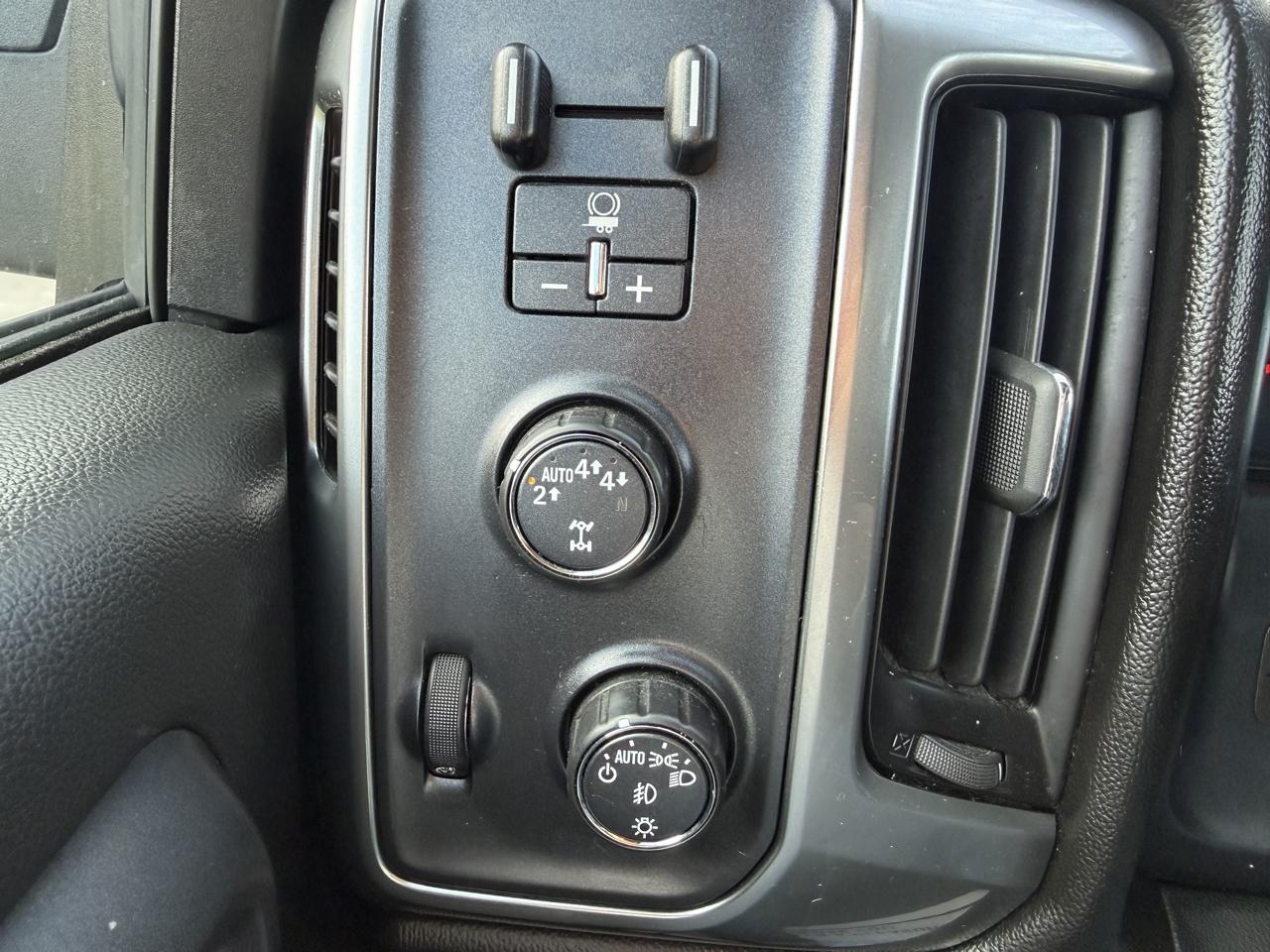 Chevrolet Silverado 1500 4WD Crew Cab 143.5" LT w/1LT 2018