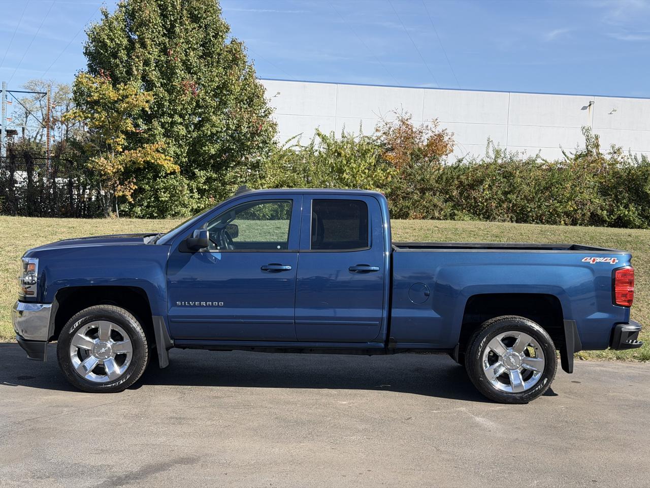 Chevrolet Silverado 1500 4WD Double Cab 143.5" LT w/1LT 2016
