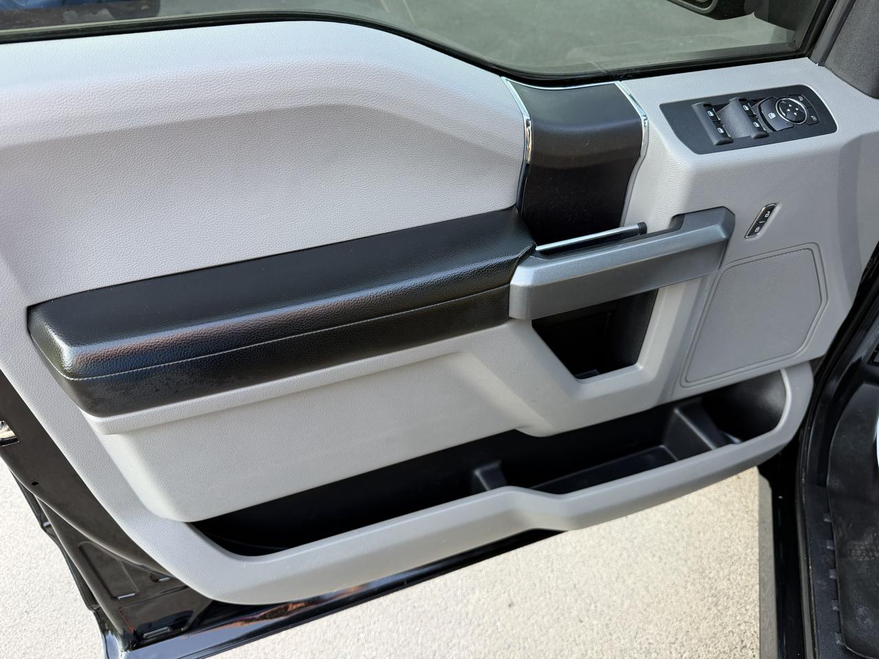Ford F-150 XLT SuperCrew 4WD 2018