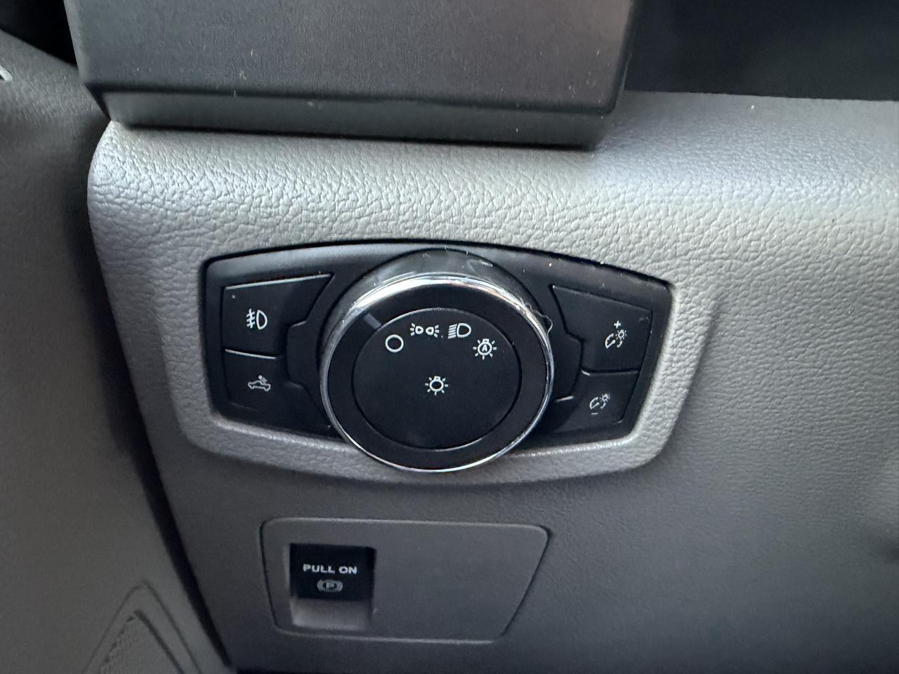 Ford F-150 XLT SuperCrew 4WD 2018