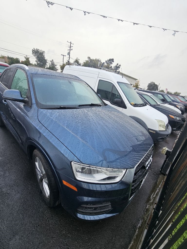 2017 Audi Q3 Premium quattro