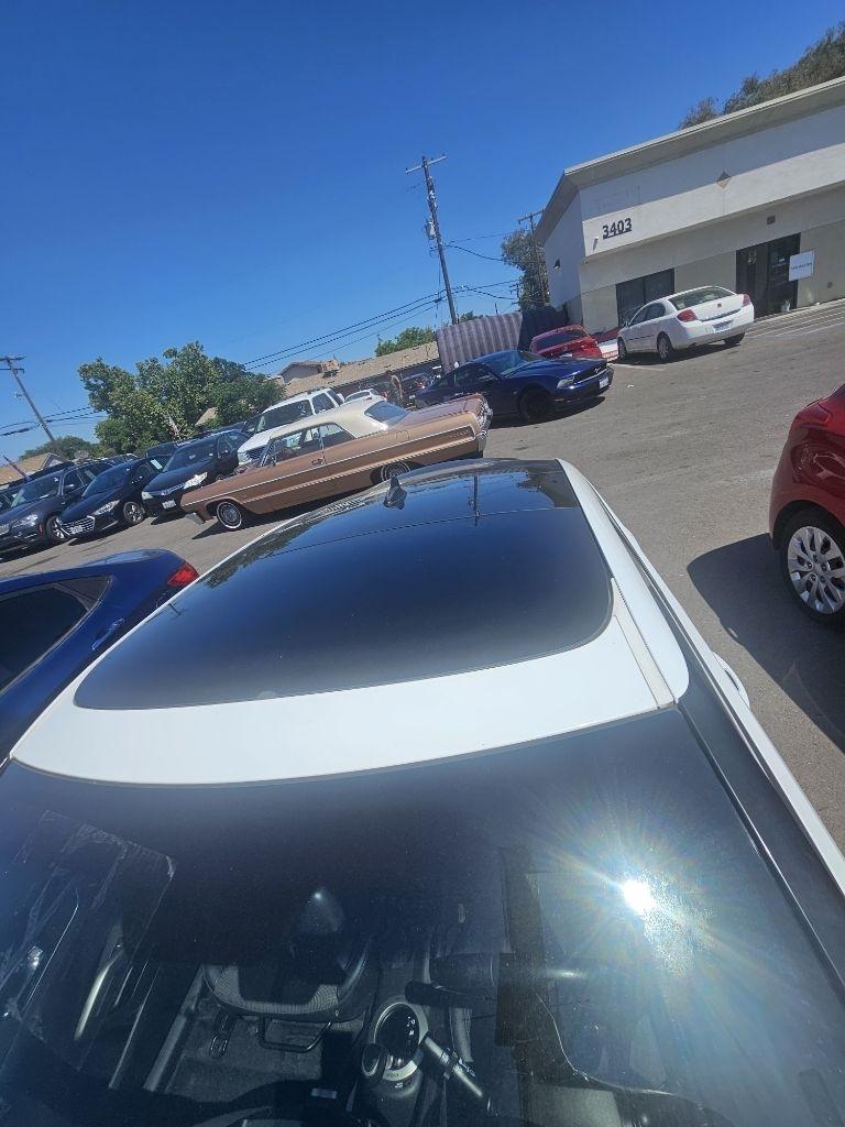 2016 Hyundai Veloster Base 6MT