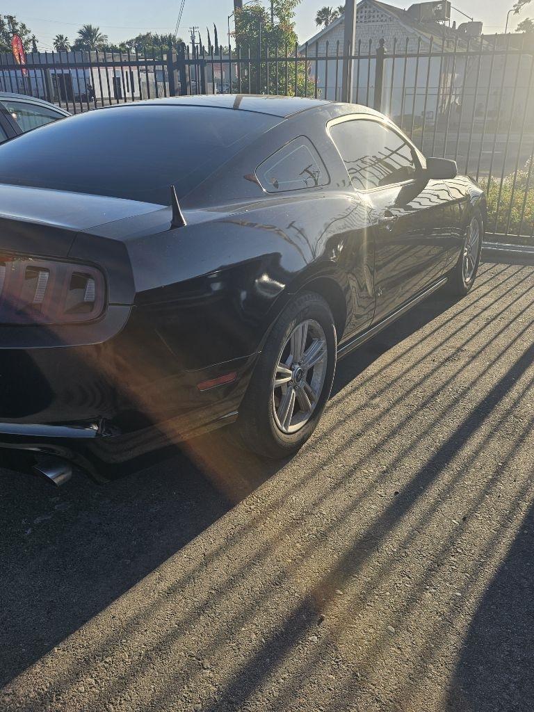 2013 Ford Mustang V6 Coupe