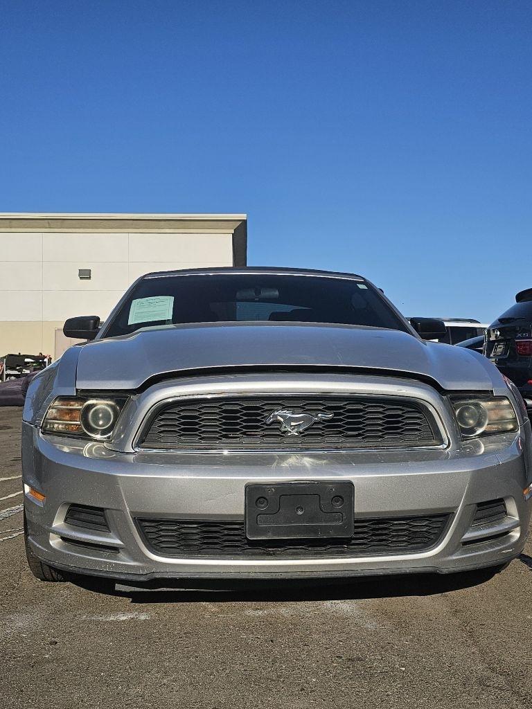 2014 Ford Mustang V6 Convertible