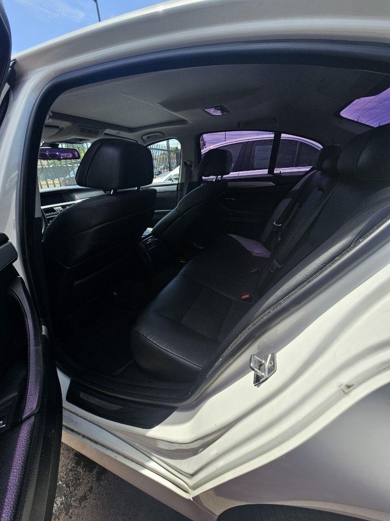 2011 BMW 5-Series 528i