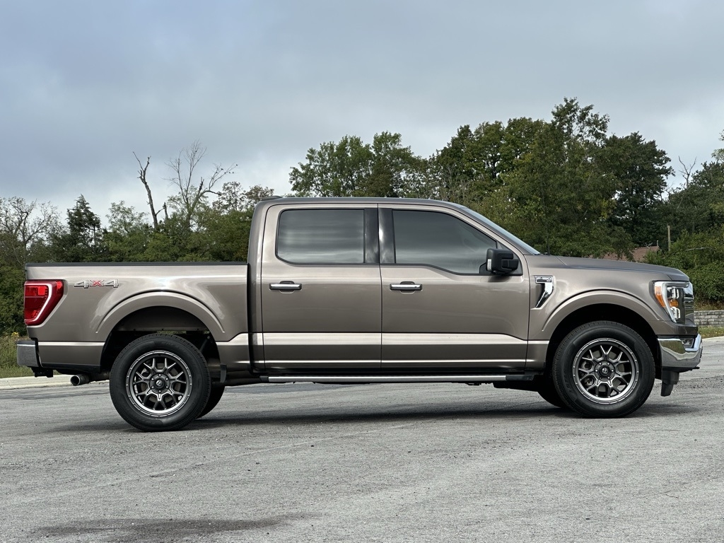 2022 Ford F-150 XLT photo 2