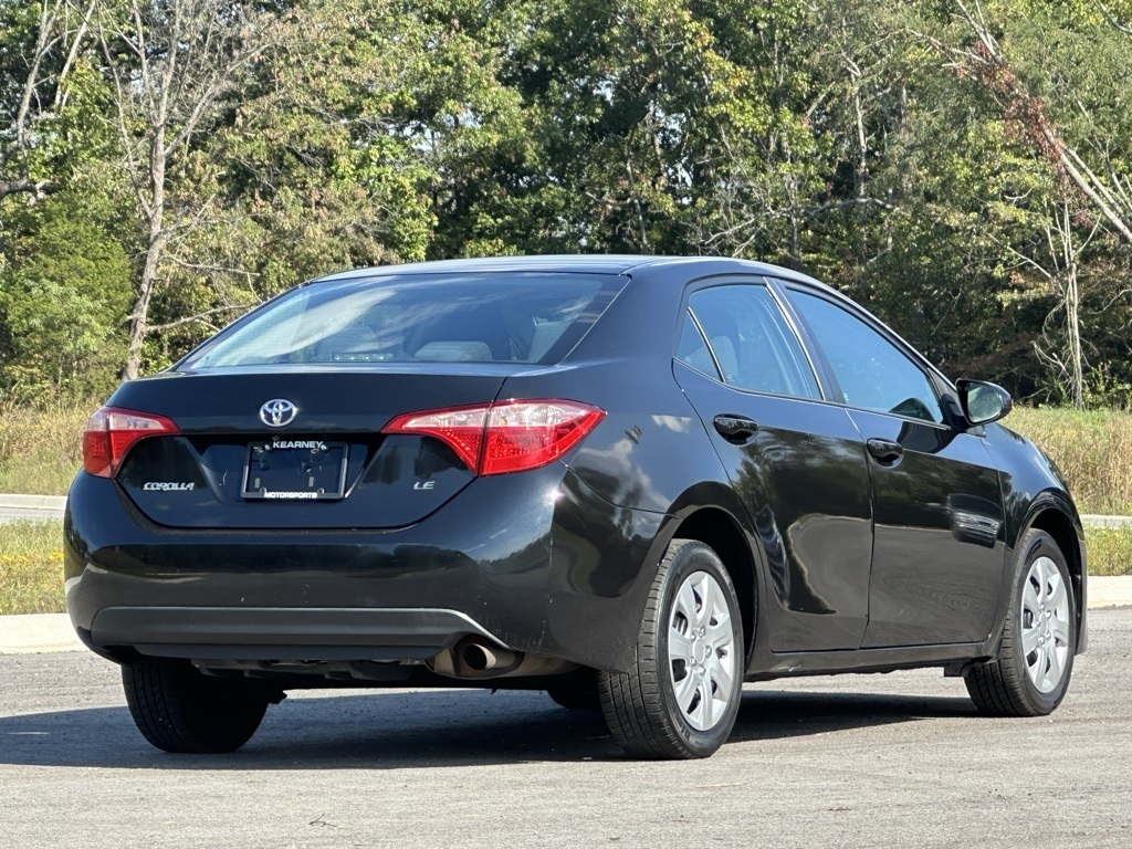 2017 Toyota Corolla L photo 3
