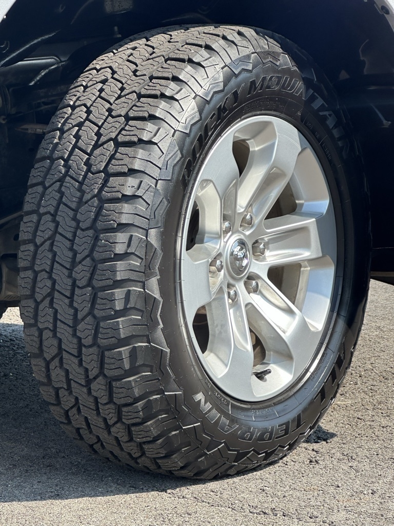 2024 Ram 1500 Laramie photo 10
