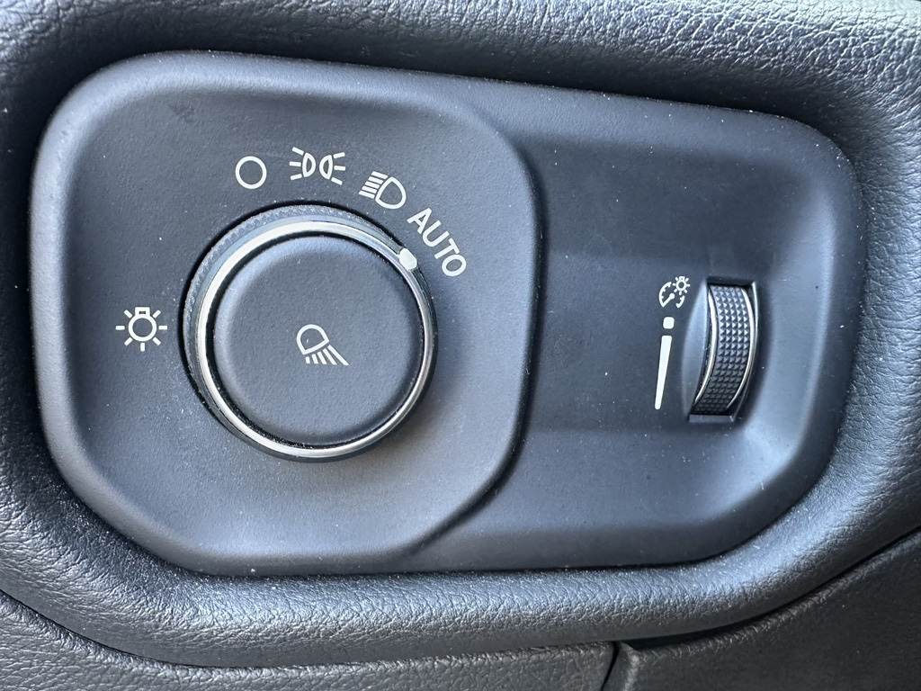 2024 Ram 1500 Laramie photo 31