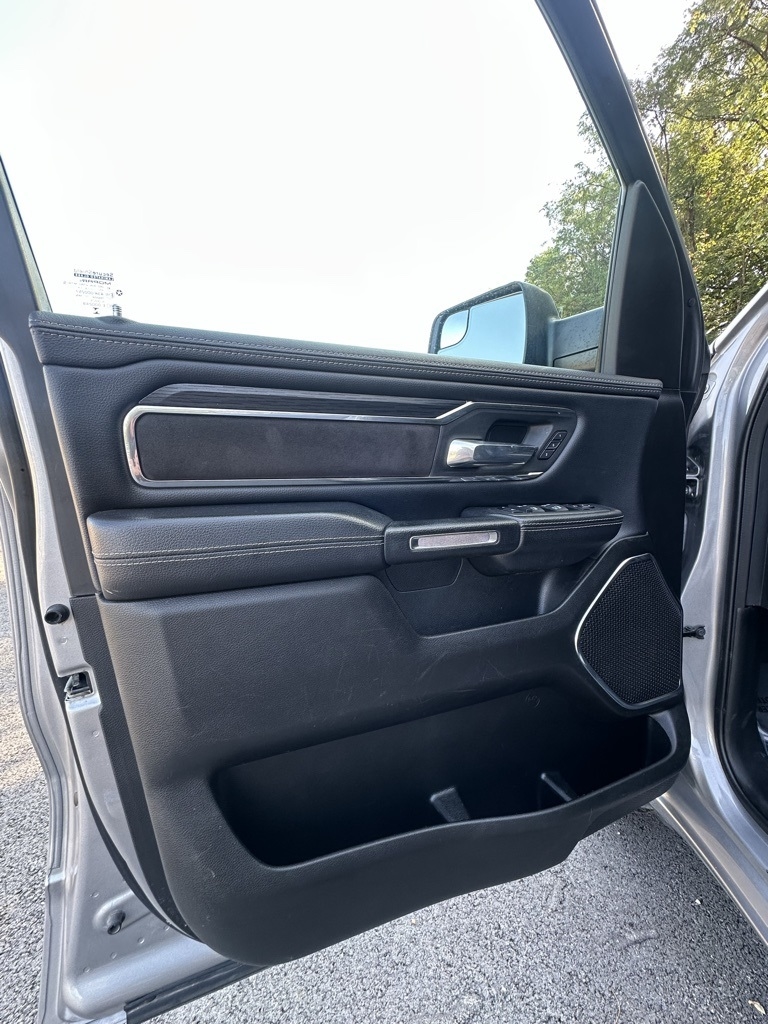 2024 Ram 1500 Laramie photo 32