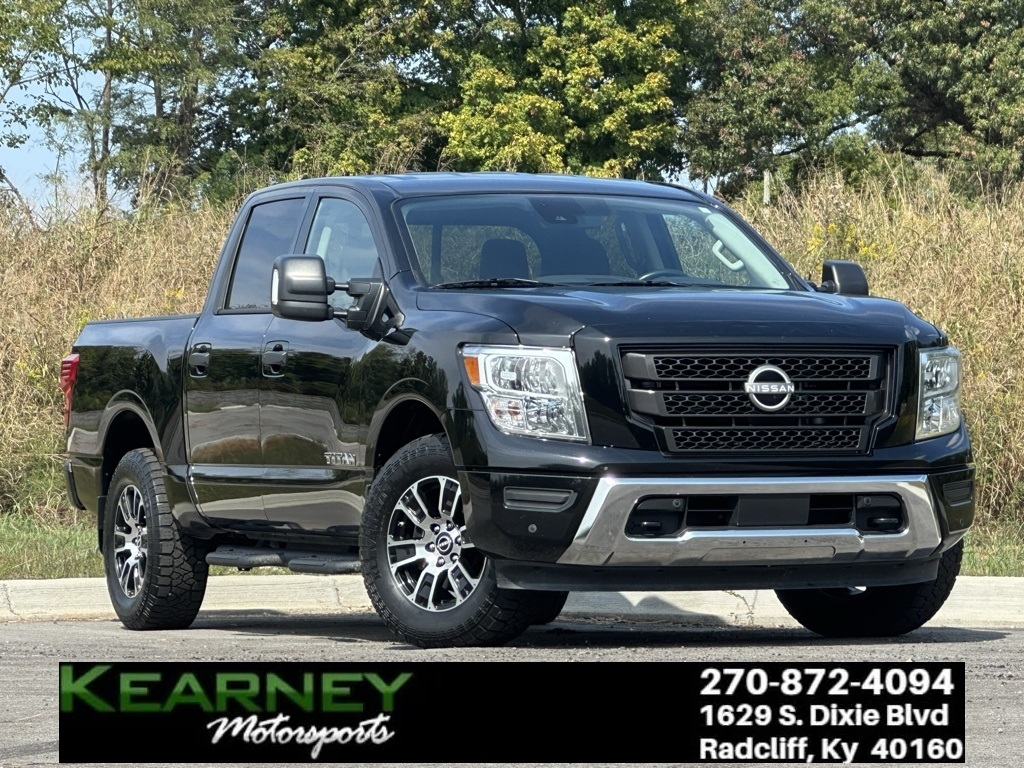 2023 Nissan Titan SV