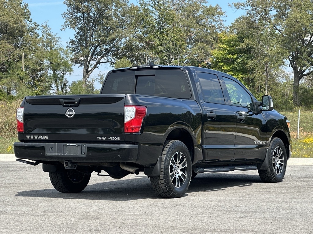 Nissan Titan  2023