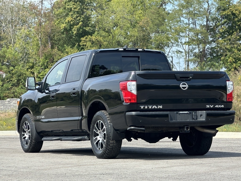 Nissan Titan  2023