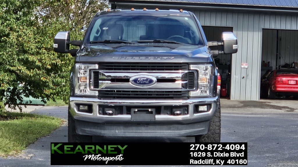 2018 Ford F-250 XLT photo 2