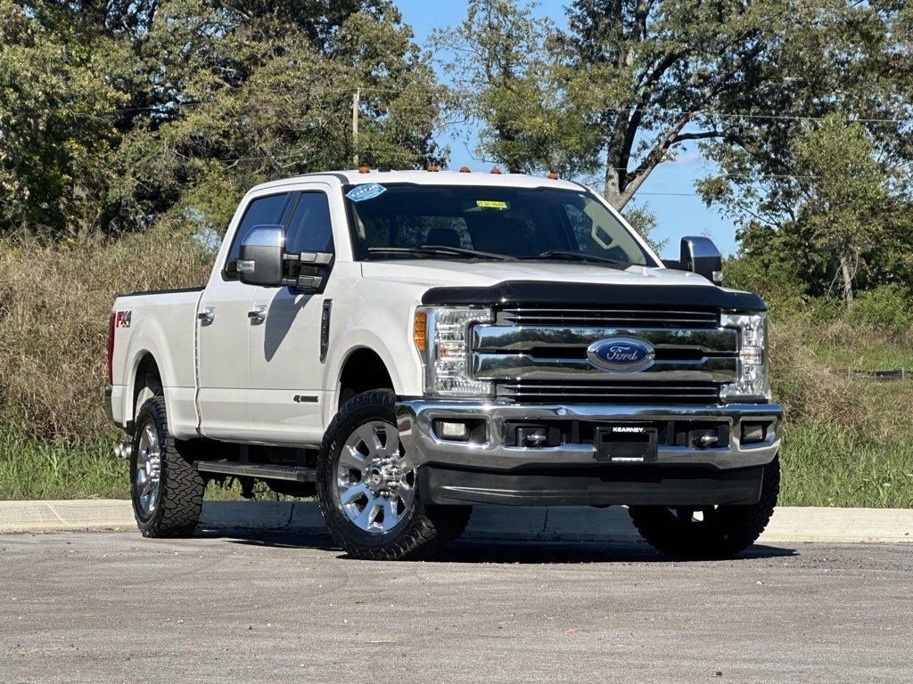 2017 Ford F-250 Lariat photo 2