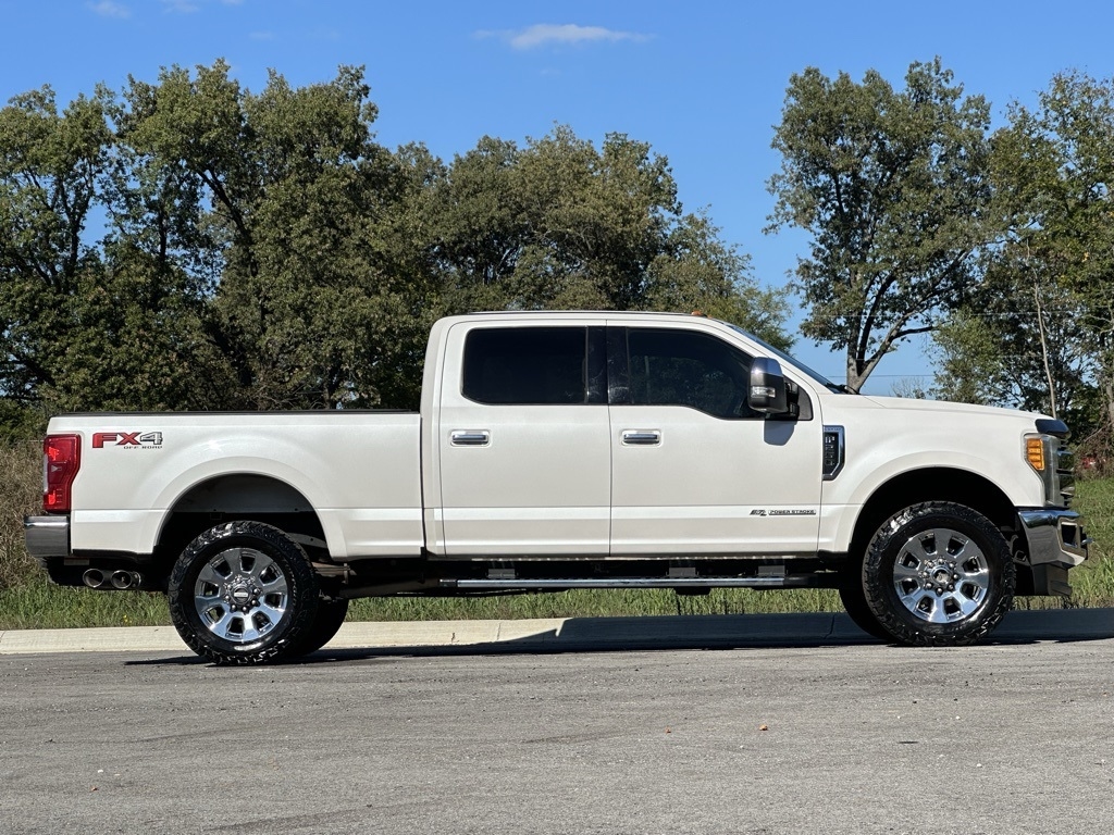 2017 Ford F-250 Lariat photo 3