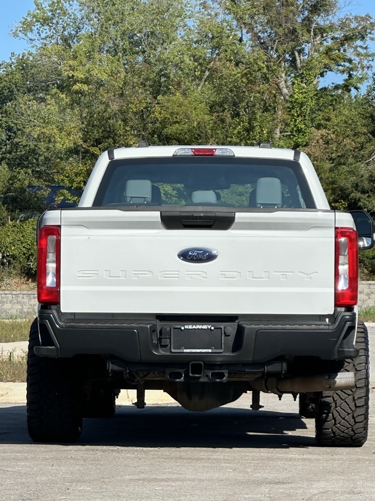 2023 Ford F-350 XL photo 4