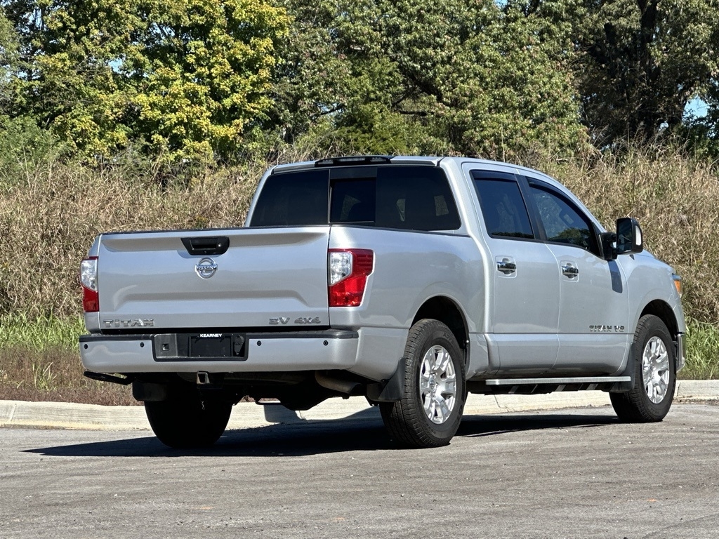 2018 Nissan Titan SV photo 4