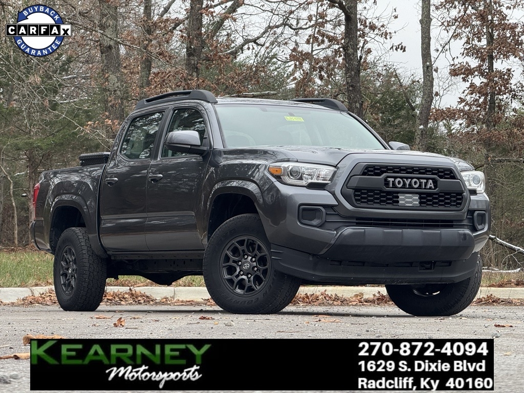 2016 Toyota Tacoma SR5's photo