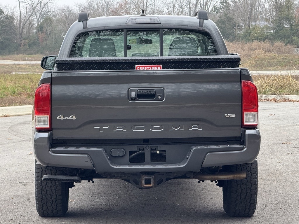 Toyota Tacoma  2016