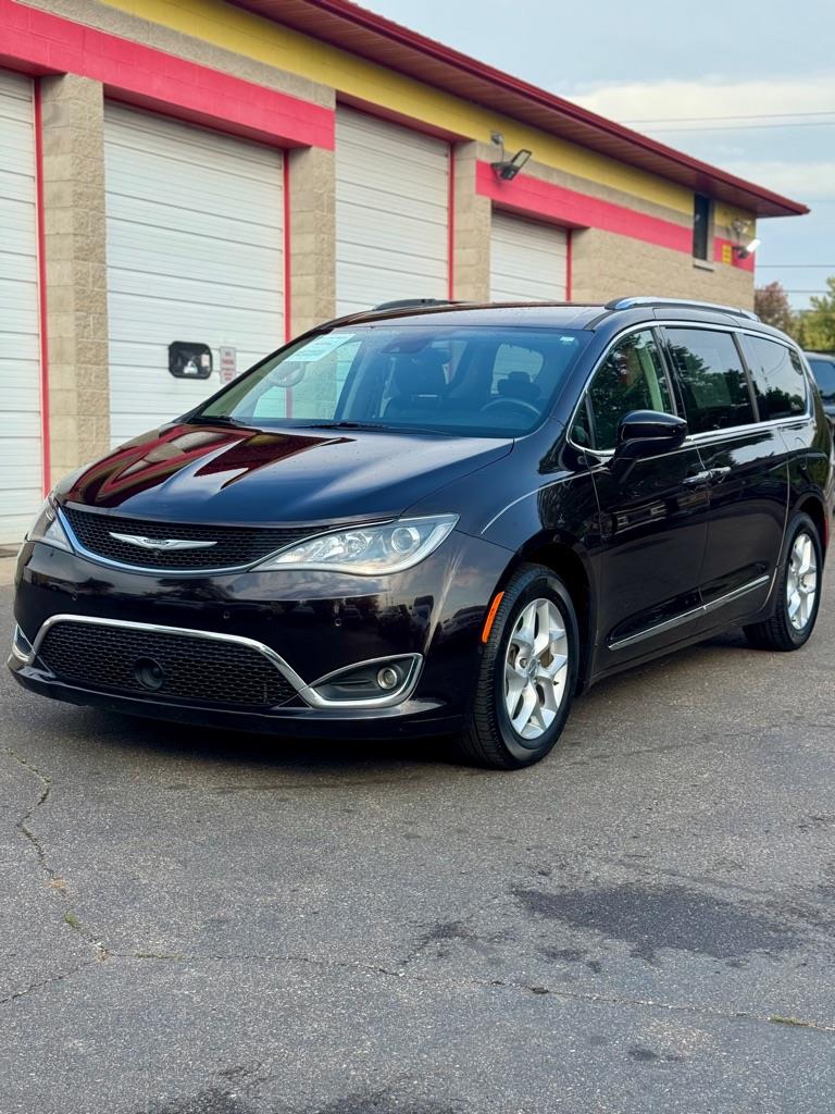 Chrysler Pacifica Touring-L Plus 2018 Chrysler Pacifica Touring-L Plus 2018
