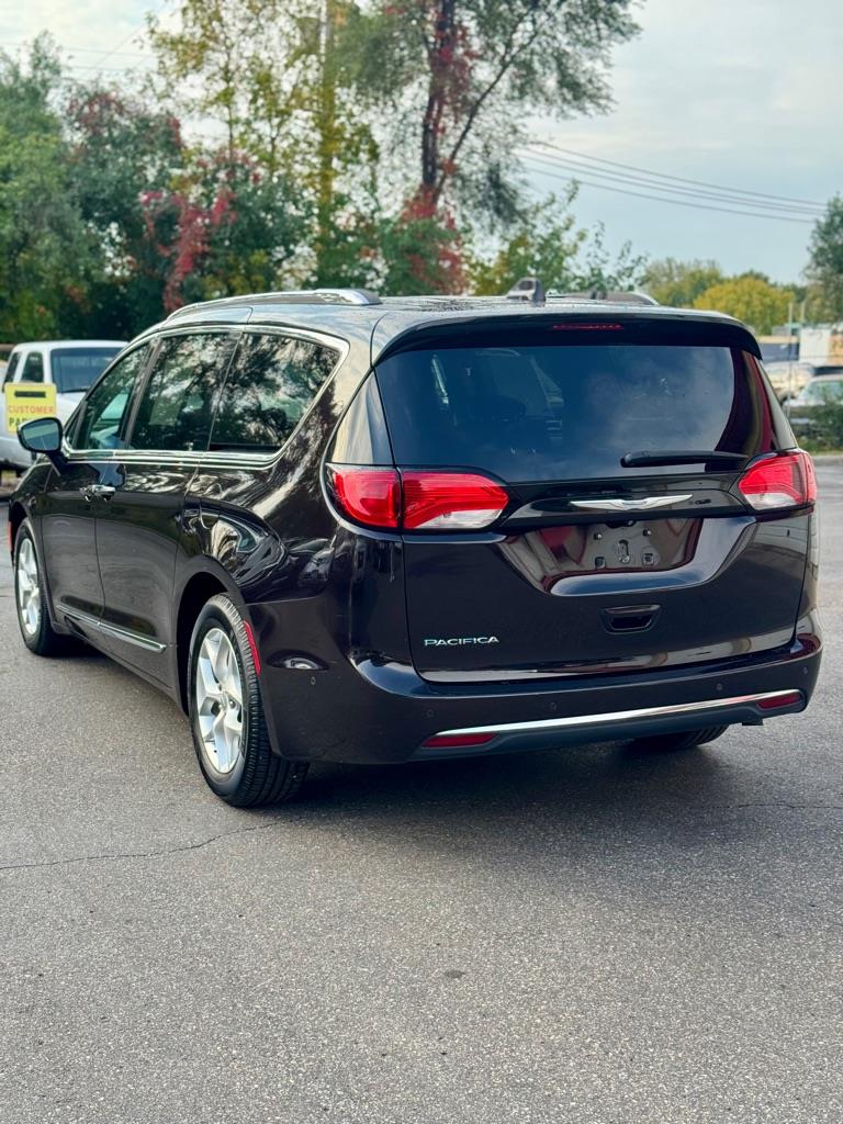 Chrysler Pacifica Touring-L Plus 2018 Chrysler Pacifica Touring-L Plus 2018