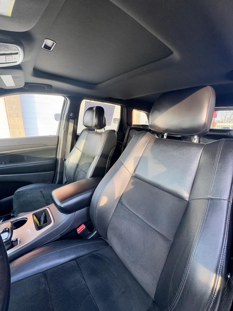 Jeep Grand Cherokee Laredo 4WD 2015