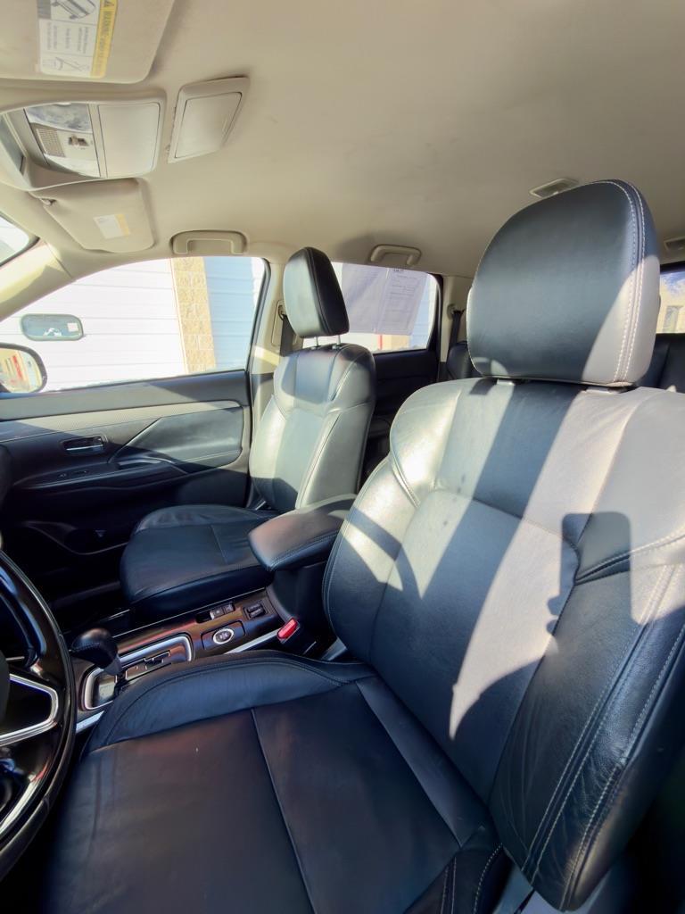 Mitsubishi Outlander SEL AWD 2020