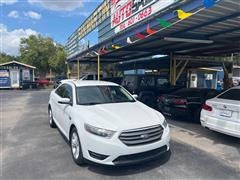 2016 Ford Taurus 