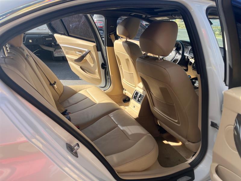 BMW 3-Series 328i SULEV 2016