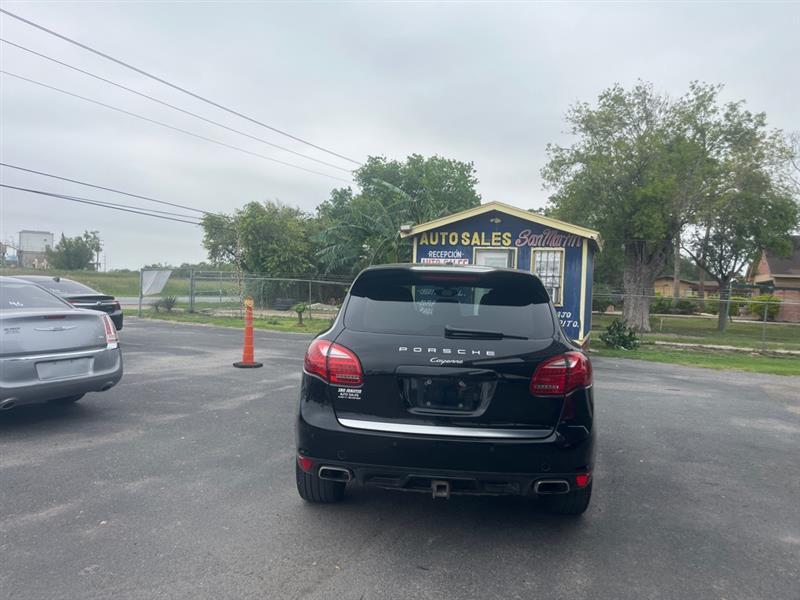 Porsche Cayenne Base 2014