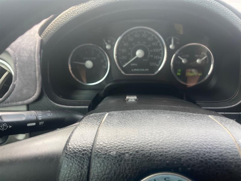 Lincoln Mark LT 4WD 2006