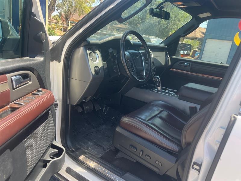 Ford Expedition Platinum 4WD 2015
